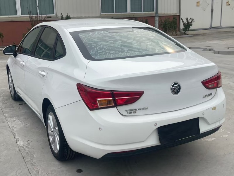 徐州17年别克威朗5