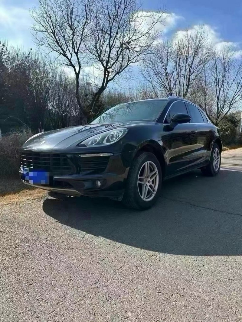 济宁16年保时捷Macan2