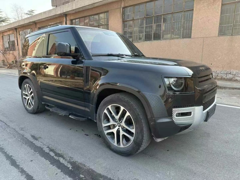 枣庄23年路虎卫士2