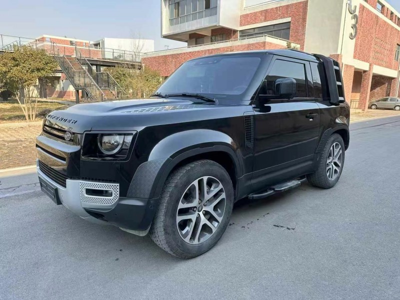 枣庄23年路虎卫士3