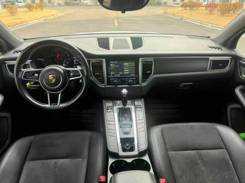 煙臺16年保時捷Macan4