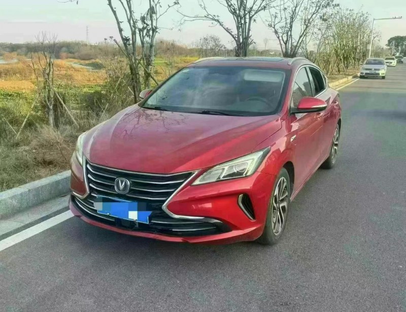 南昌18年長安汽車逸動2