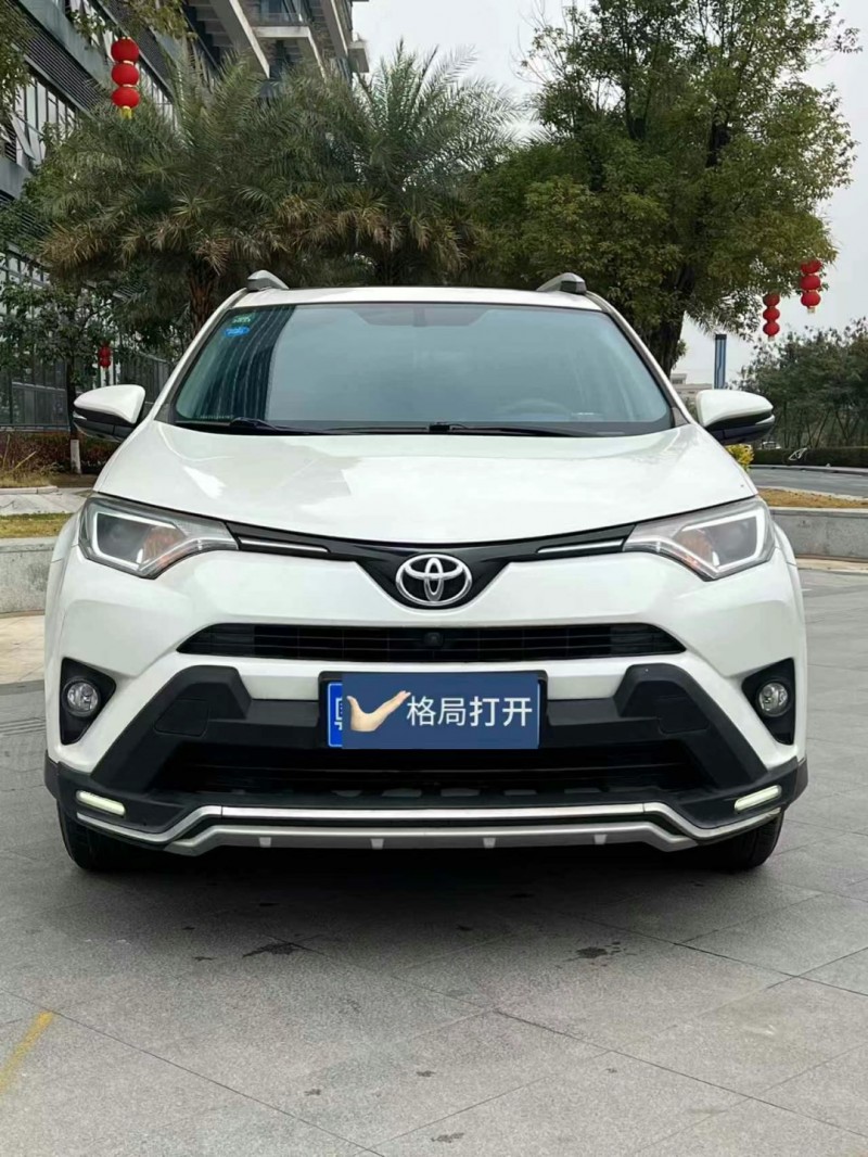 东莞17年丰田RAV4荣放1