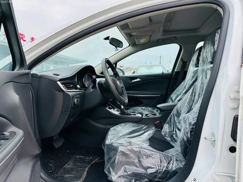 东莞20年别克威朗5