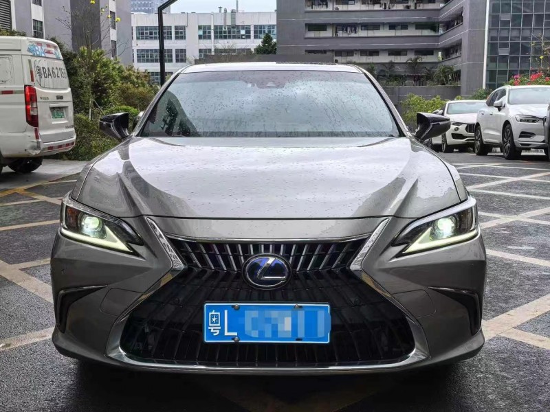 广州22年雷克萨斯ES1