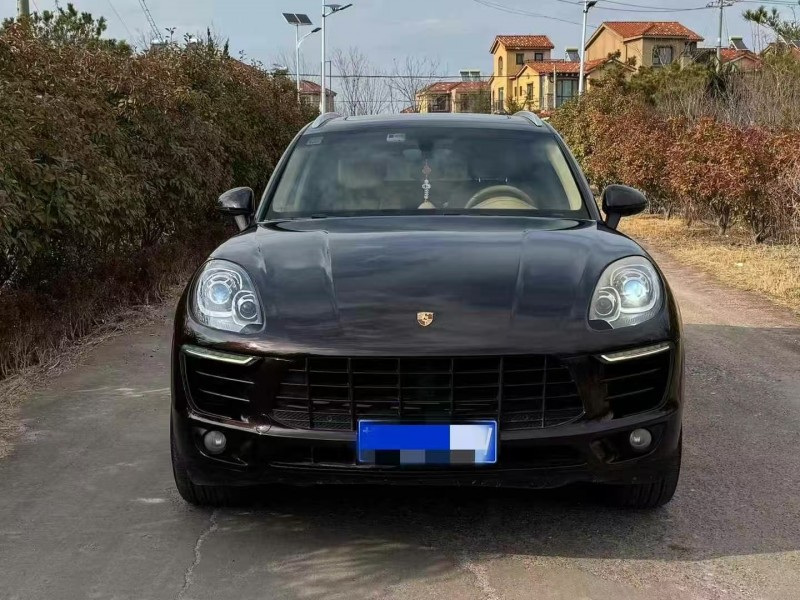 青岛14年保时捷Macan1