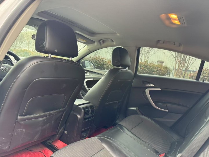 青岛15年别克君威4