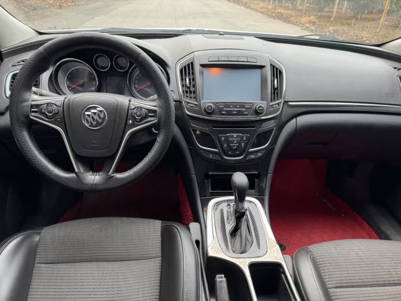 青岛15年别克君威5