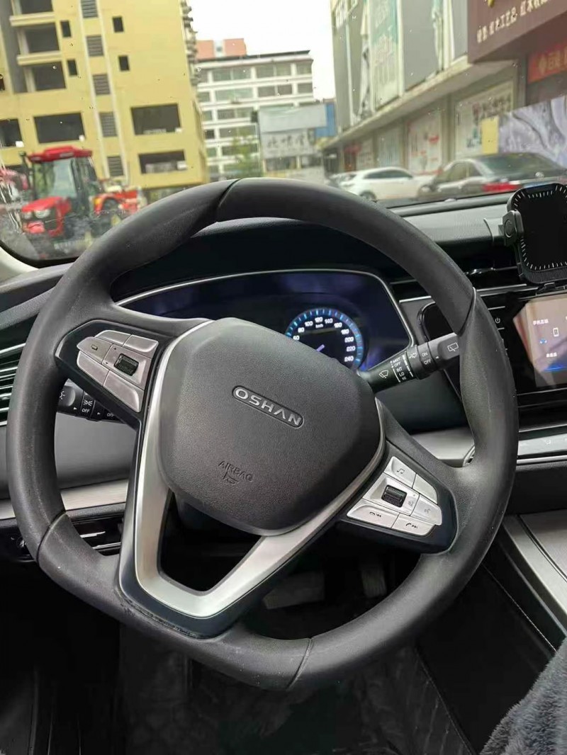 长沙20年长安汽车欧诺4