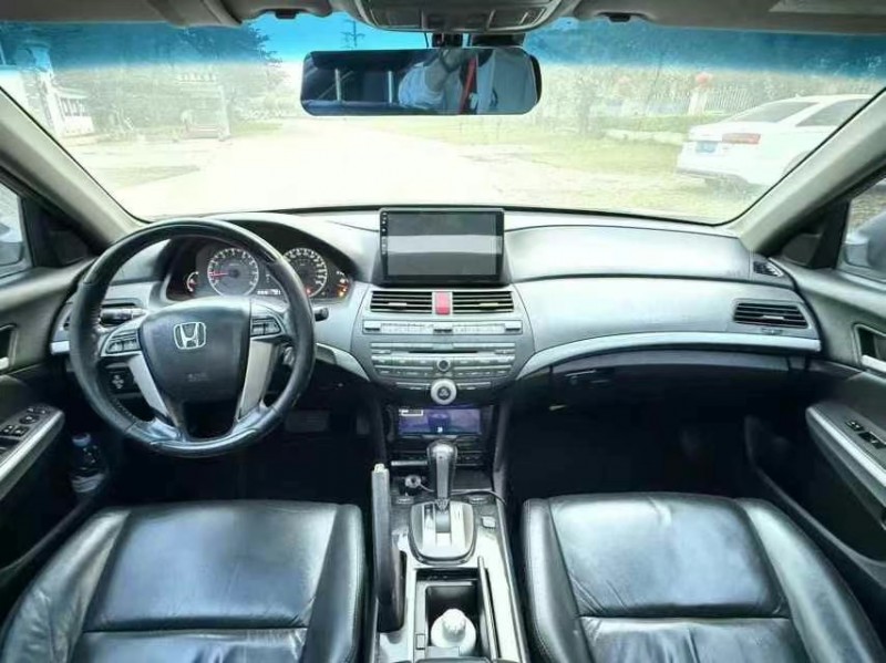 东莞12年本田雅阁5