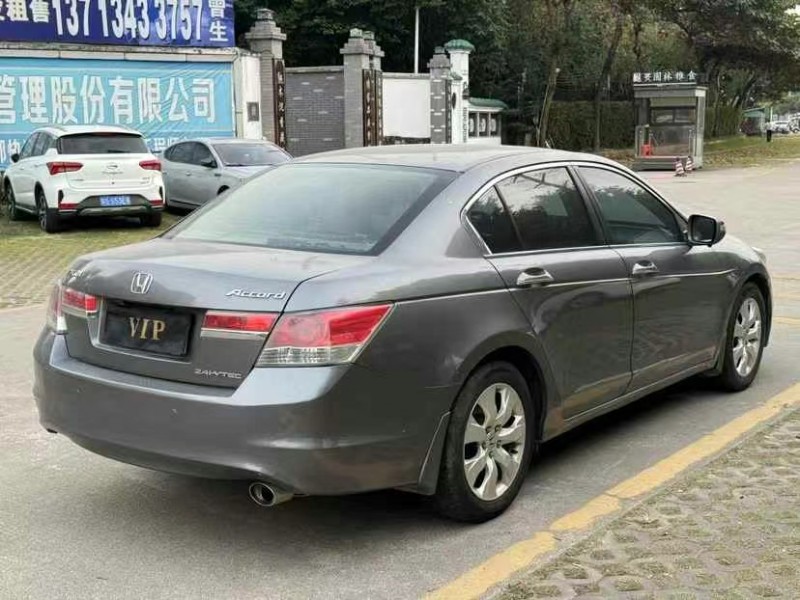 东莞12年本田雅阁7