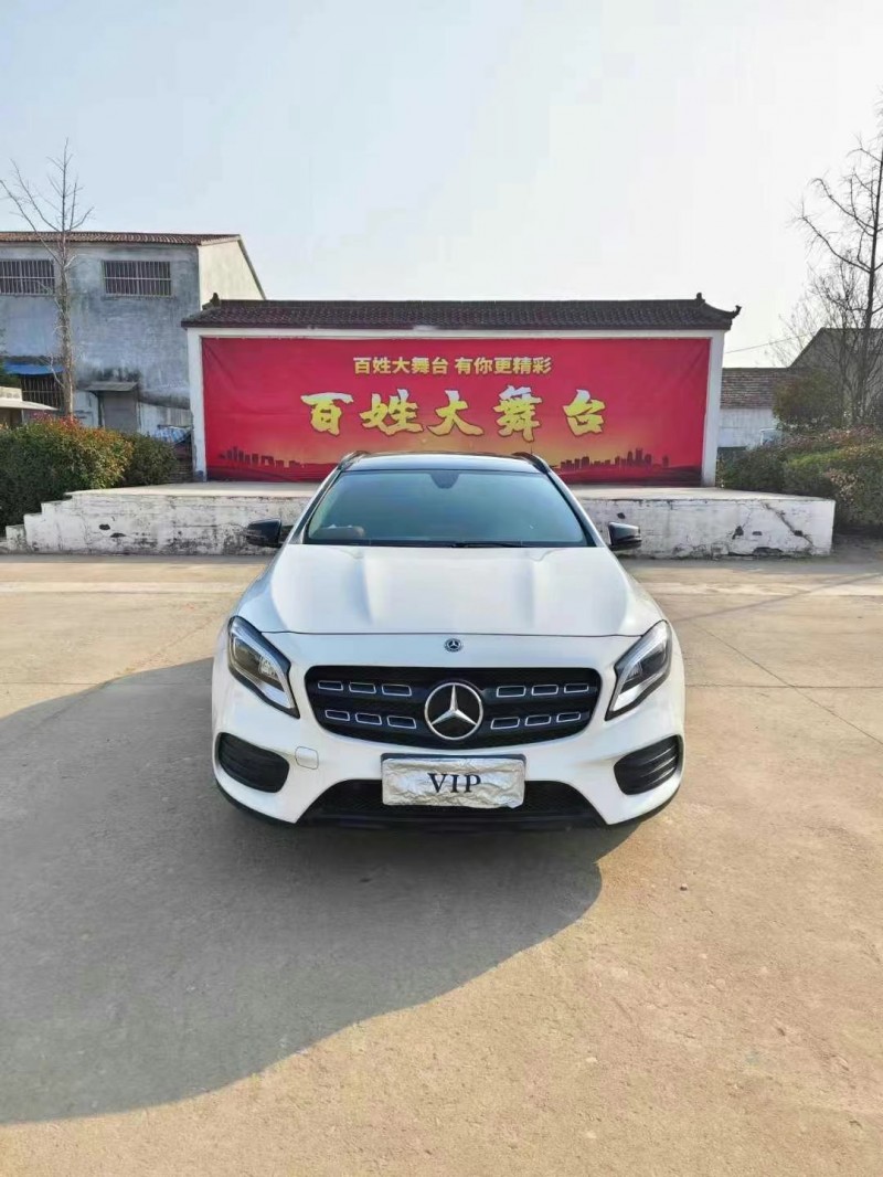 徐州19年奔驰GLA1