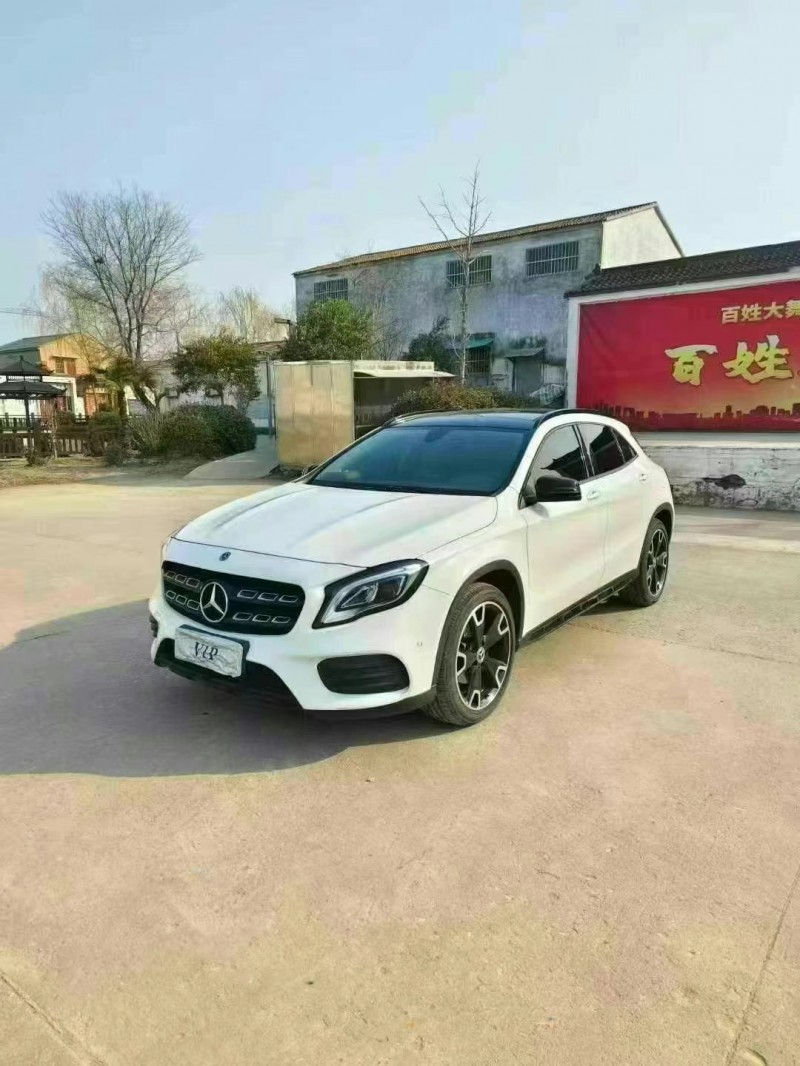 徐州19年奔驰GLA2