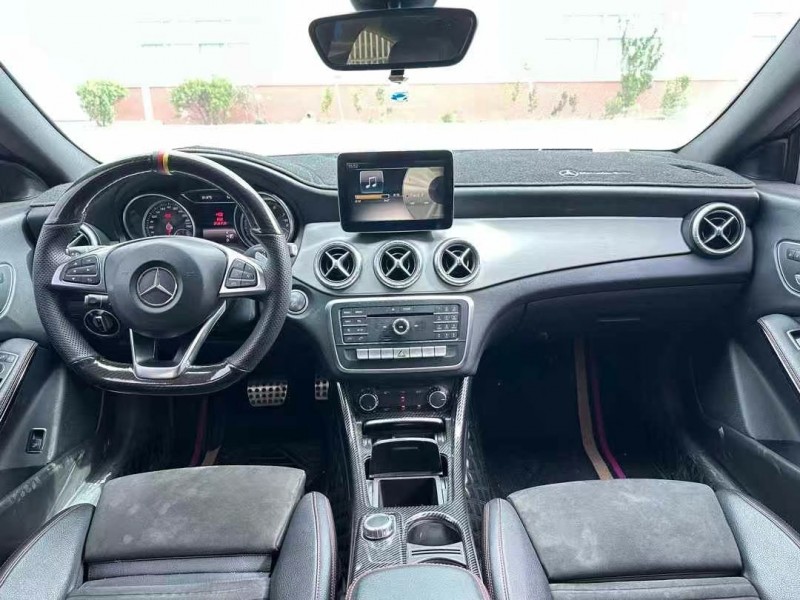 徐州17年奔驰CLA6