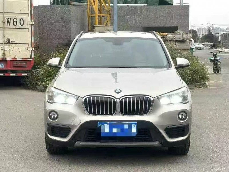 廈門19年寶馬X11