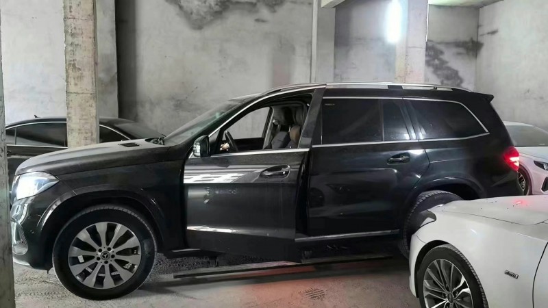 广州19年奔驰GLS2