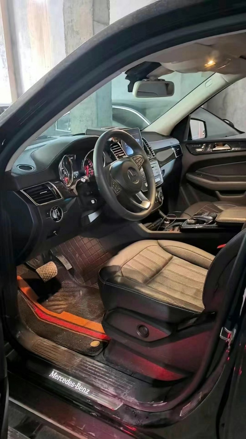 广州19年奔驰GLS3