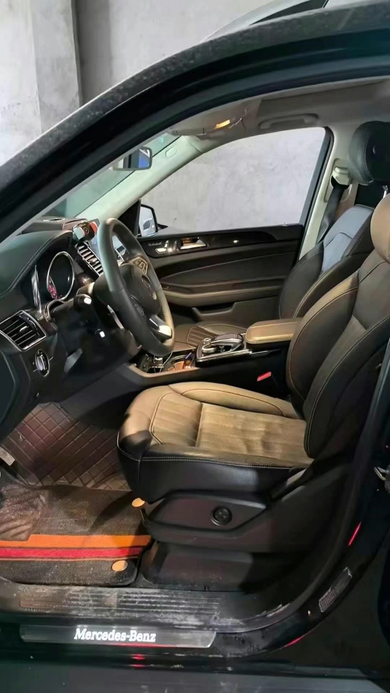 广州19年奔驰GLS4