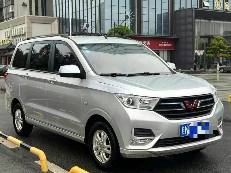 欽州19年五菱汽車宏光2