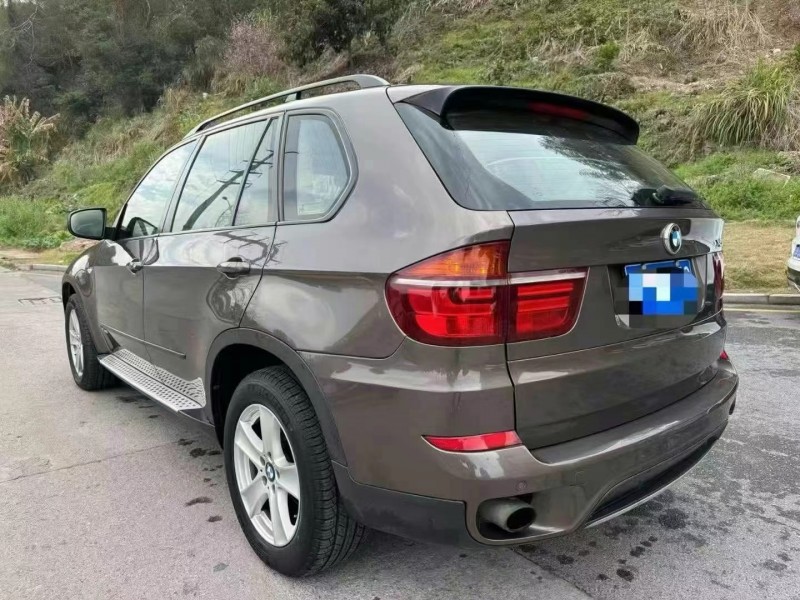 广州13年宝马X57