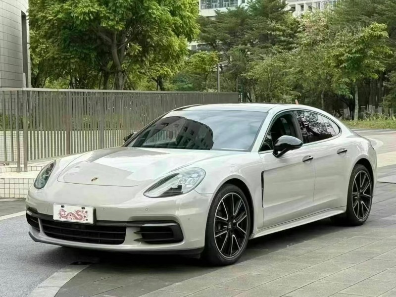佛山19年保時捷帕拉梅拉2