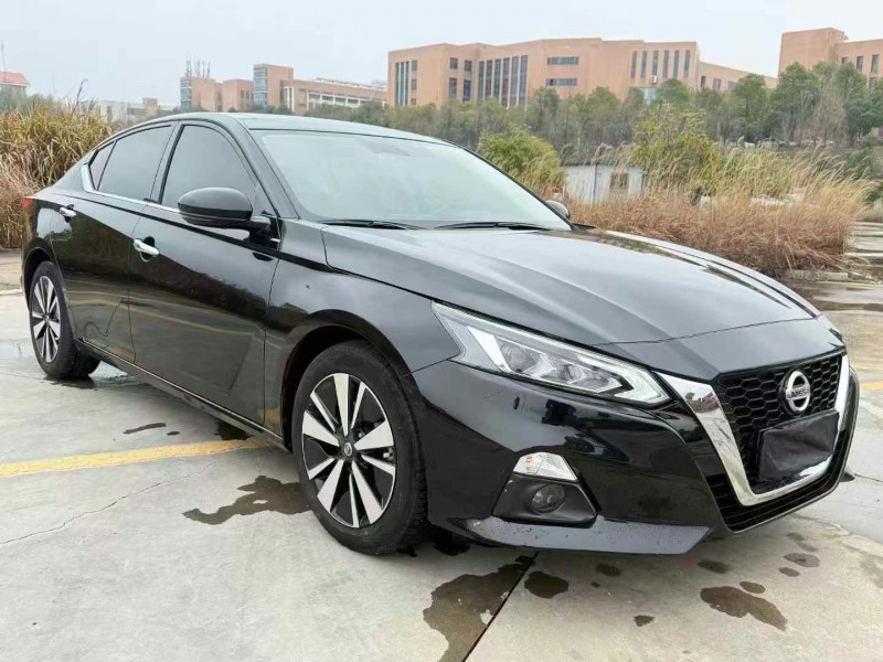 长沙21年日产天籁3