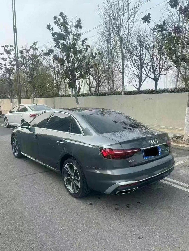 唐山21年奧迪A4L8
