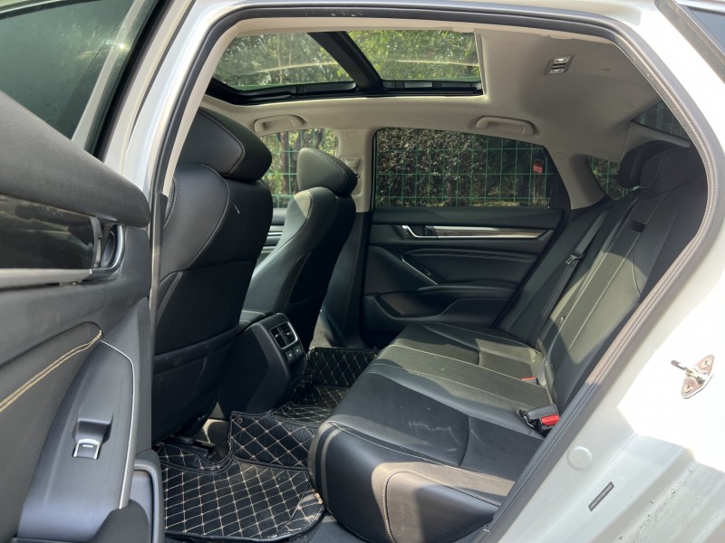 东莞22年本田雅阁5