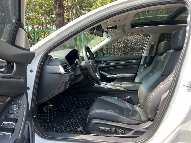 东莞22年本田雅阁6