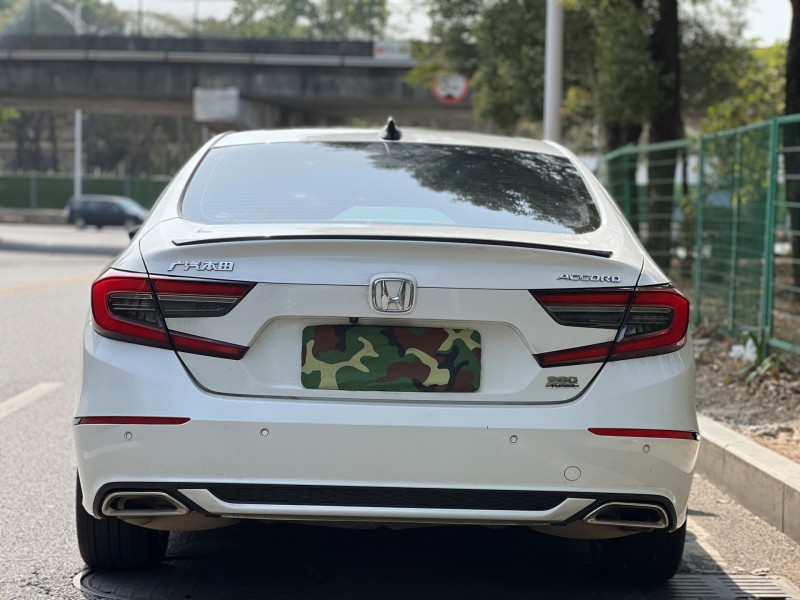 东莞22年本田雅阁9