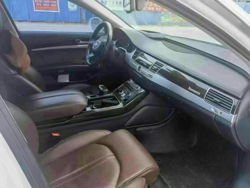 广州18年奥迪A8L6