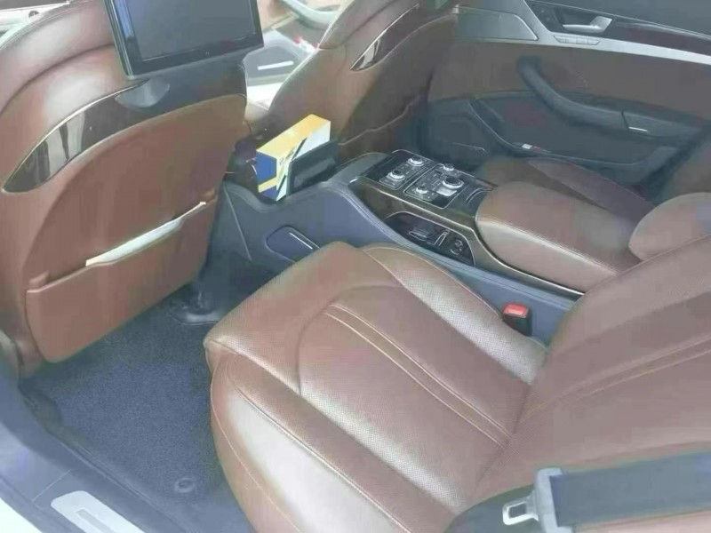 广州18年奥迪A8L8