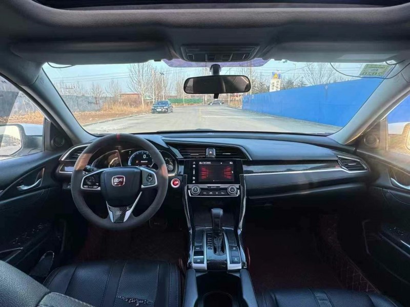 青岛16年本田思域4