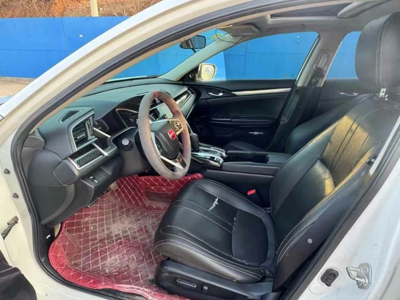 青岛16年本田思域6