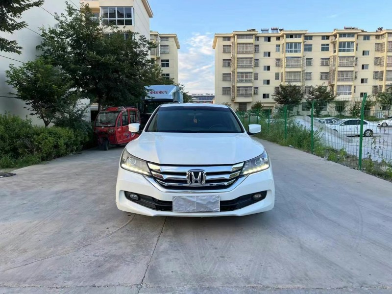 徐州15年本田雅阁1