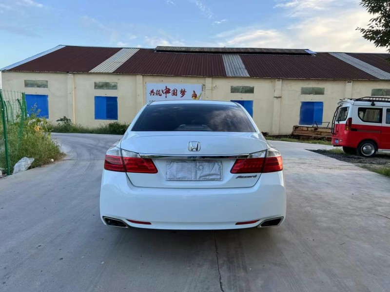 徐州15年本田雅阁9