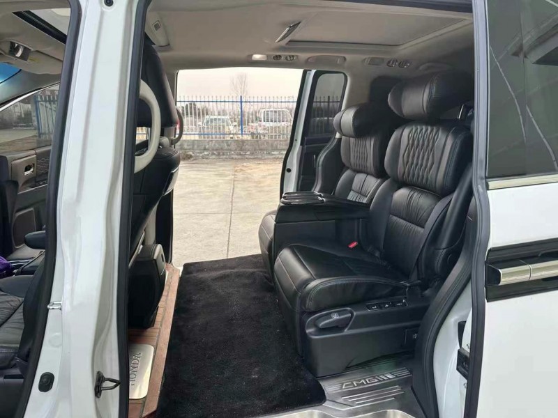 徐州22年本田艾力绅7