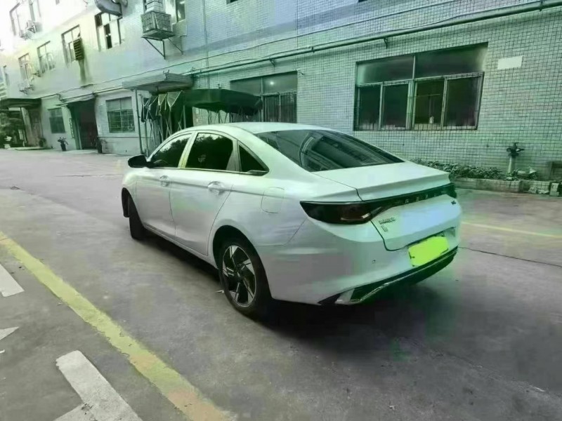 德陽23年吉利帝豪7