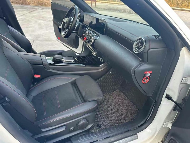 徐州22年奔驰CLA6