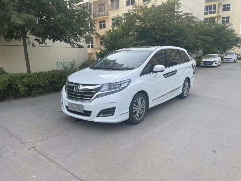 徐州18年本田艾力绅2