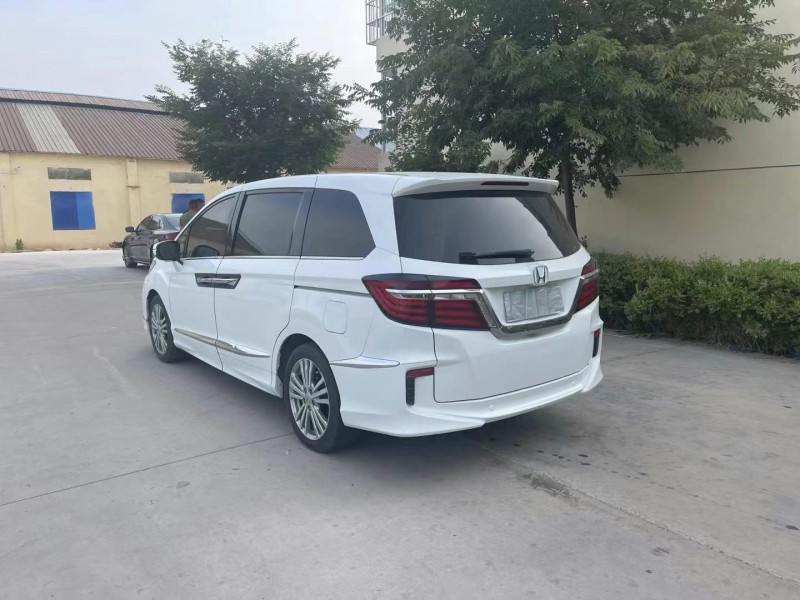 徐州18年本田艾力绅3