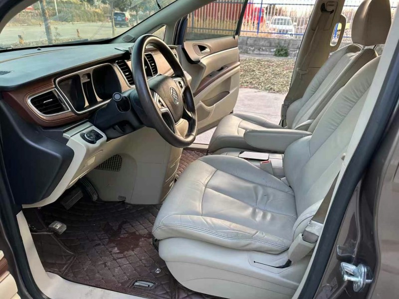 徐州16年别克GL84