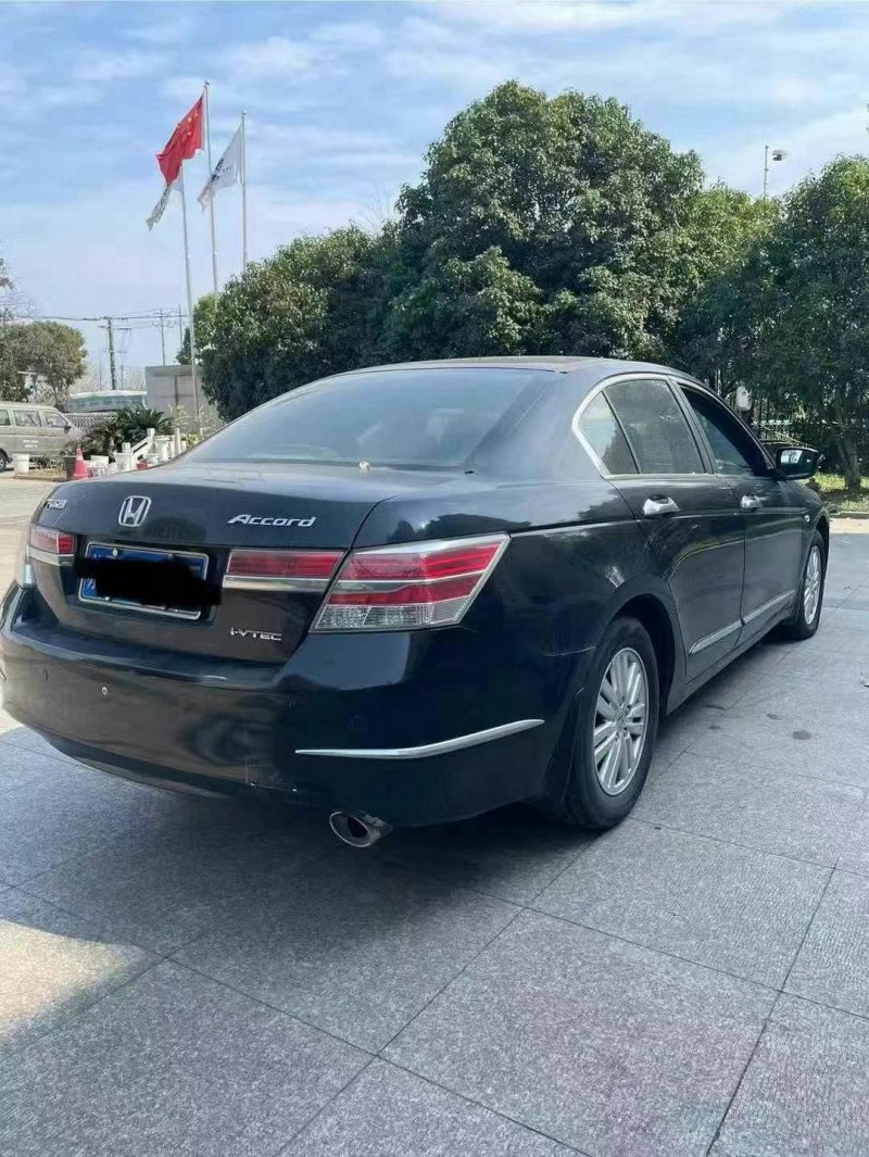 徐州13年本田雅阁7