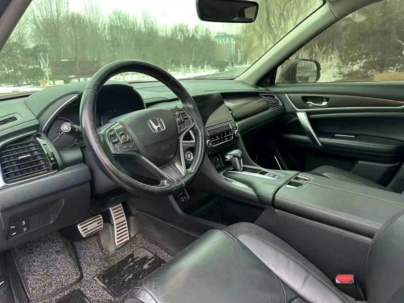 徐州17年本田冠道3