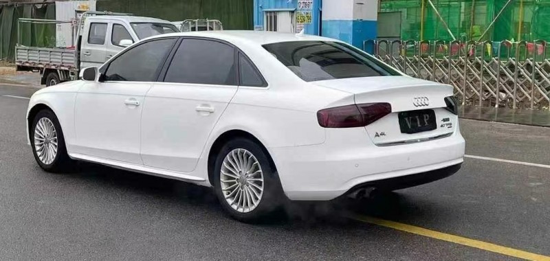 济宁15年奥迪A4L7