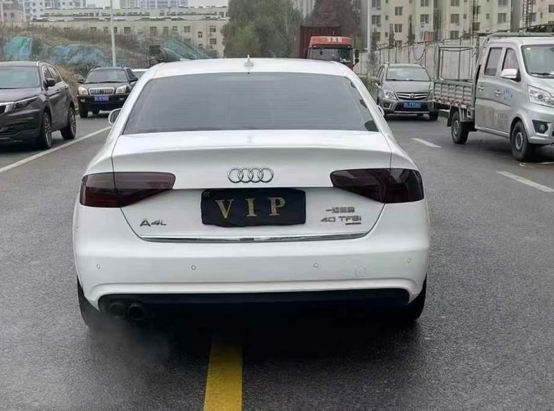 济宁15年奥迪A4L8