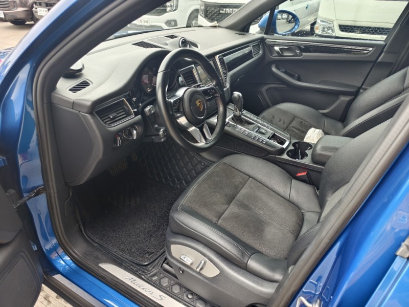 北海15年保時捷Macan4