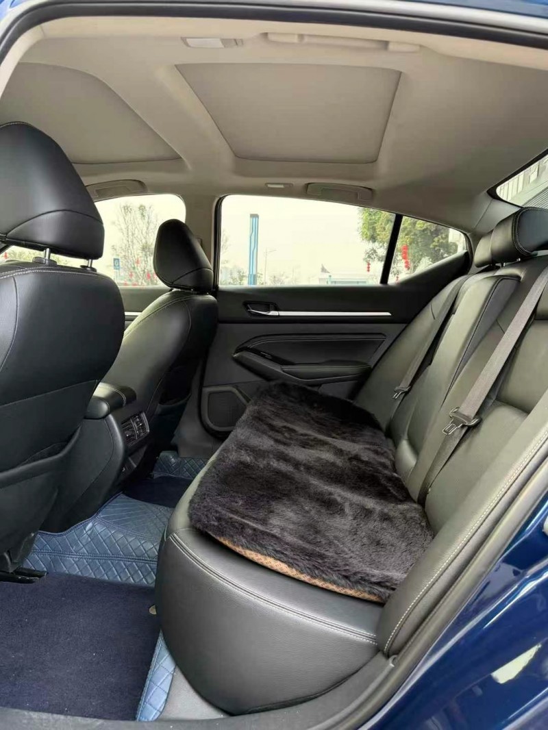 东莞21年日产天籁4