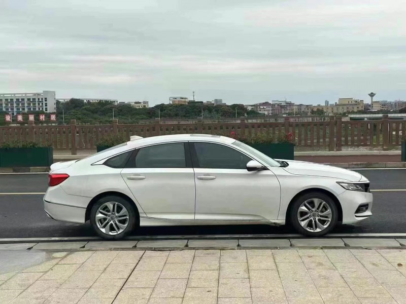 广州18年本田雅阁7