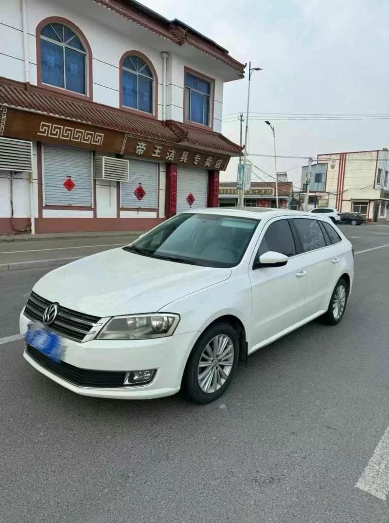 青岛14年大众朗行2